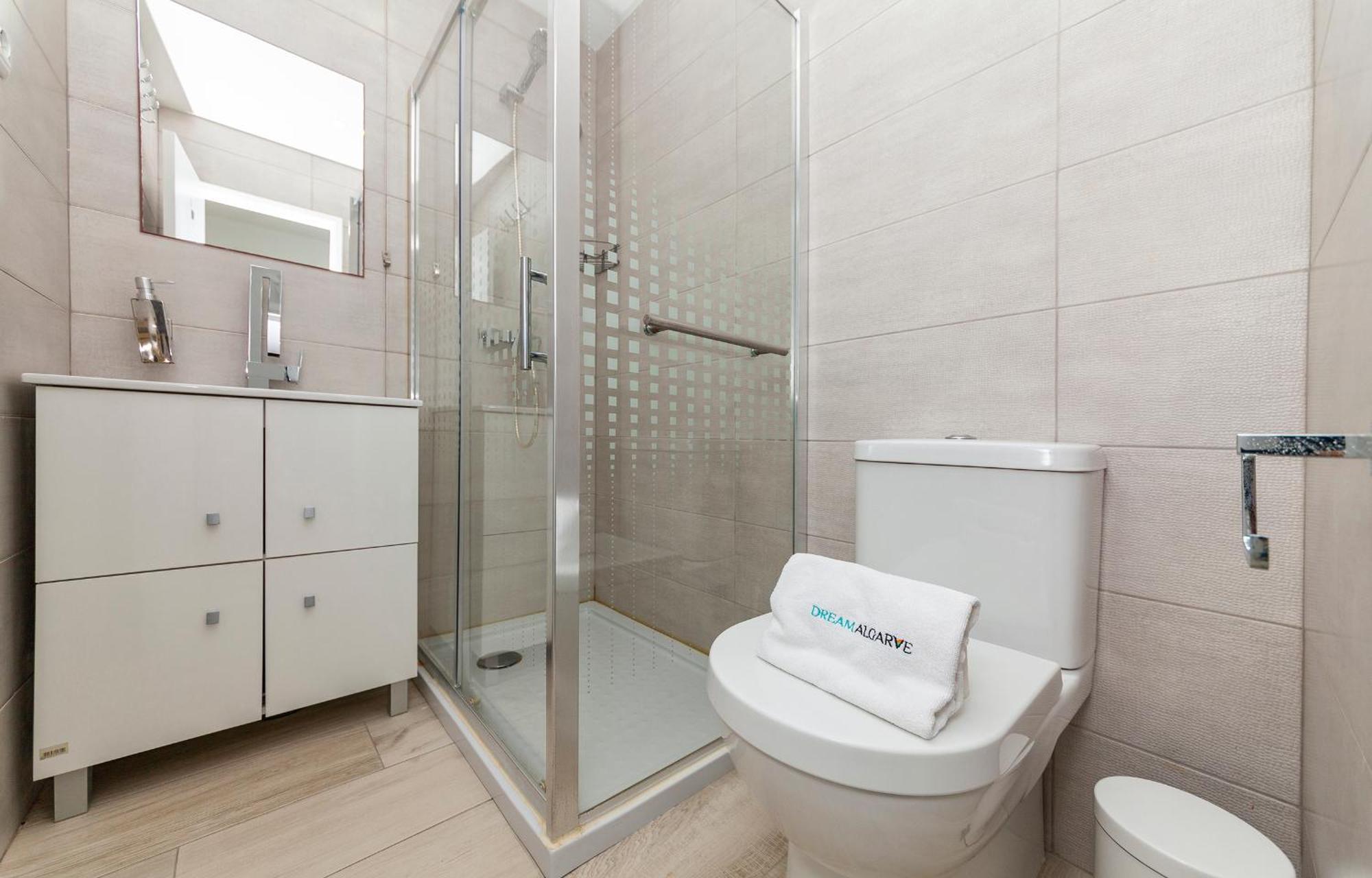 M - Martin & Tomas Guesthouse Лагос Стая снимка